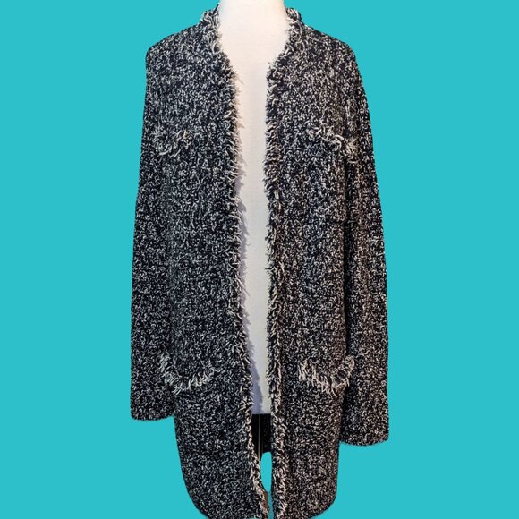 Ann Taylor Sweaters - Ann Taylor Black & White Textured Heavy Knit Cardigan Size L Preowned